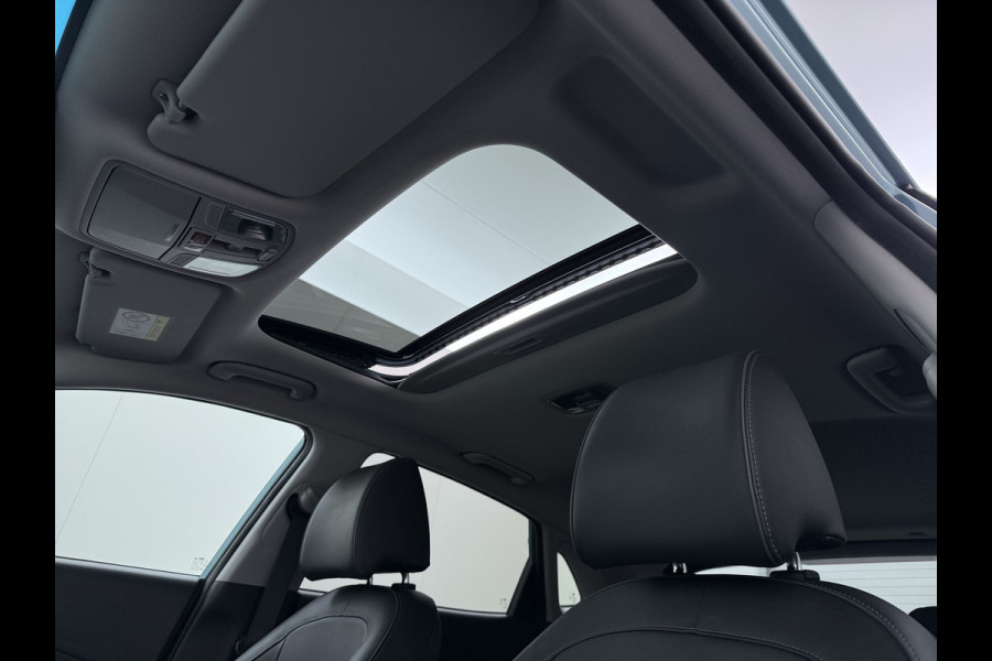 Hyundai Kona EV 64kWh SOH 100% 3-Fase Warmtepomp Leer+Elektr+Verwarmd+Gekoeld! Schuif-/kanteldak Head-Up Display Adap.Cruise Apple Carplay An Keyless Stuurverwarming Blind Spot Monitoring Lane Assist DAB Led Origineel Nederlandse Auto Super compleet! € 46000 nieuw