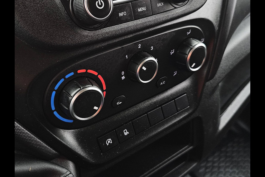 Iveco Daily 35S14V 2.3 352 L2H2 Airco Cruise Control PDC Achter 3 Zits Euro6 136 PK!