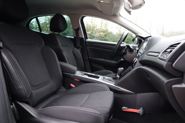 Renault Mégane 1.3 TCe Limited | Automaat | Carplay | Navi |