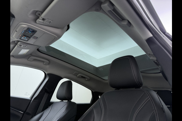 Ford Mustang Mach-E RWD 75kWh Soh 93% Trekh. PanoDak Leer+Elektr+verwarmd+Geheugen (semi-)Autopilot Trekhaak 360°Topview-Camera Adaptive-Crui DAB Lane-Assist Keyless-go Autonomous Emergency Braking ESP ASR Verkeersbordherkenning Vermoeidheidsherkenning Dodehoek-Detector 1e Eigenaar Origineel Nederlandse Auto Nieuwprijs €50.424