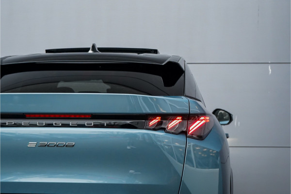 Peugeot E-3008 GT Avantage 210 73 kWh Warmtepomp Stuur & Stoelverw Leder