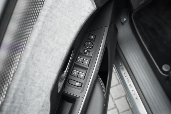 Peugeot E-3008 GT Avantage 210 73 kWh Warmtepomp Stuur & Stoelverw Leder
