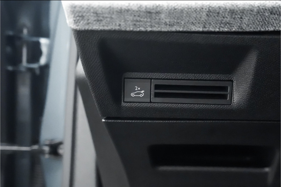 Peugeot E-3008 GT Avantage 210 73 kWh Warmtepomp Stuur & Stoelverw Leder