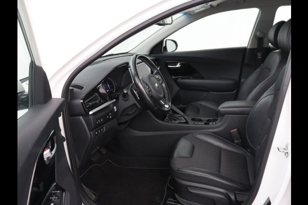 Kia Niro 1.6 GDi PHEV DynamicLine | Half leder | Adaptive cruise | Camera | Carplay | Navigatie | Climate control | Bluetooth | Parkeerhulp