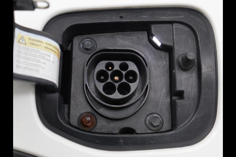 Kia Niro 1.6 GDi PHEV DynamicLine | Half leder | Adaptive cruise | Camera | Carplay | Navigatie | Climate control | Bluetooth | Parkeerhulp