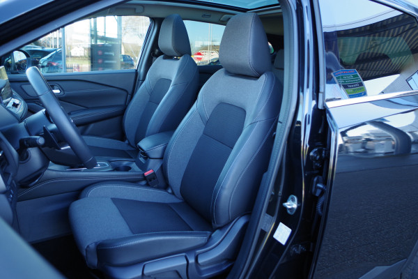 Nissan QASHQAI 1.3 MHEV Xtronic Automaat N-Connecta, Panoramadak, Carplay, Sfeerverlichting