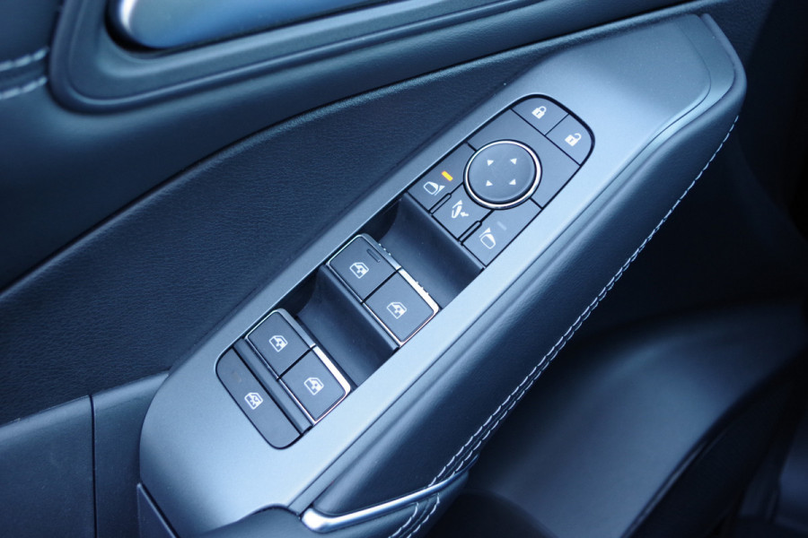 Nissan QASHQAI 1.3 MHEV Xtronic Automaat N-Connecta, Panoramadak, Carplay, Sfeerverlichting