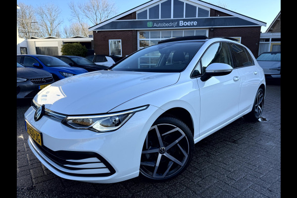 Volkswagen Golf 1.5 TSI Life Panoramadak, 18''Lmv, IQ Light, Winterpakket