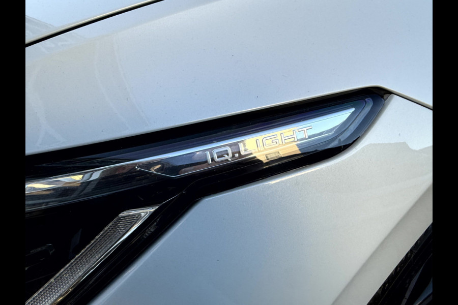 Volkswagen Golf 1.5 TSI Life Panoramadak, 18''Lmv, IQ Light, Winterpakket