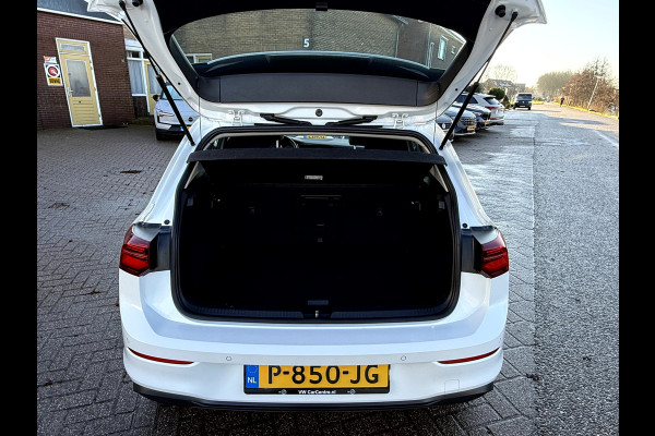 Volkswagen Golf 1.5 TSI Life Panoramadak, 18''Lmv, IQ Light, Winterpakket