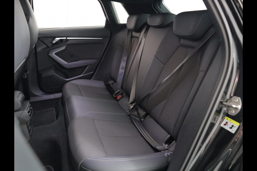 Audi A3 Sportback 40 TFSI e S edition 204 pk S-tronic | Verlengde garantie | Navigatie | Parkeersensoren (Park assist) | Achteruitrijcamera | Stoelverwarming | S-Line |