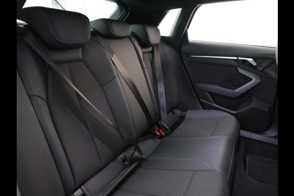 Audi A3 Sportback 40 TFSI e S edition 204 pk S-tronic | Verlengde garantie | Navigatie | Parkeersensoren (Park assist) | Achteruitrijcamera | Stoelverwarming | S-Line |
