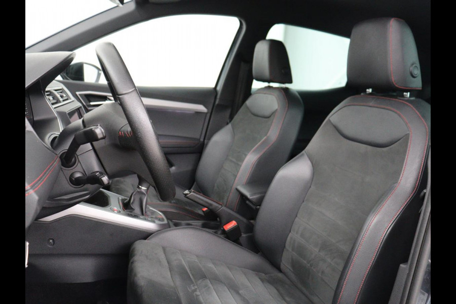 Seat Arona 1.0 TSI FR Intens Plus | Stoelverwarming | Leder/Alcantara | Adaptive cruise | Camera | Virtual Cockpit | Carplay | Navigatie | Keyless | Full LED | Dodehoek detectie | Climate control | Park Assist