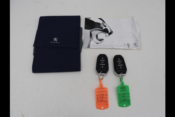 Peugeot e-2008 EV Allure 50 kWh | SOH 91% | 3 Fase | Half leder | Carplay | Camera | Full LED | Navigatie | Climate control | Parkeerhulp | Cruise control | Bluetooth