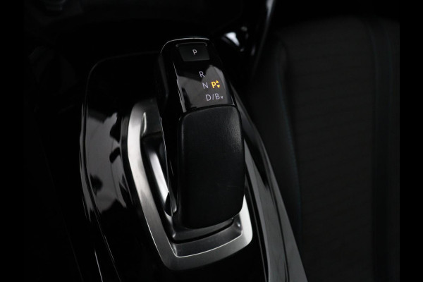 Peugeot e-2008 EV Allure 50 kWh | SOH 91% | 3 Fase | Half leder | Carplay | Camera | Full LED | Navigatie | Climate control | Parkeerhulp | Cruise control | Bluetooth