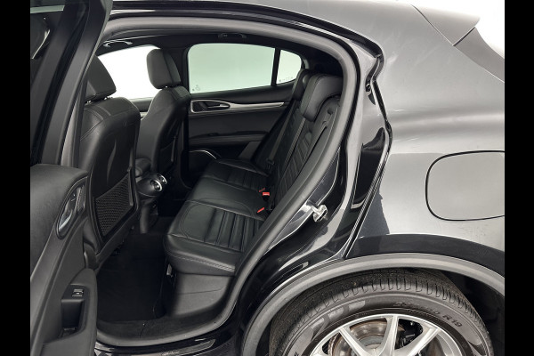 Alfa Romeo Stelvio 2.2d AWD Q4 Super Aut. *PANO | LEATHER | BI-XENON | MEMORY-PACK | HARMAN/KARDON | BLINDSPOT | CAMERA | DAB+ | NAVI-FULLMAP | HEATED-SPORTSEATS | ECC | ADAPTIVE-CRUISE | PDC | PRIVACYGLASS | TOWBAR | 19"ALU*