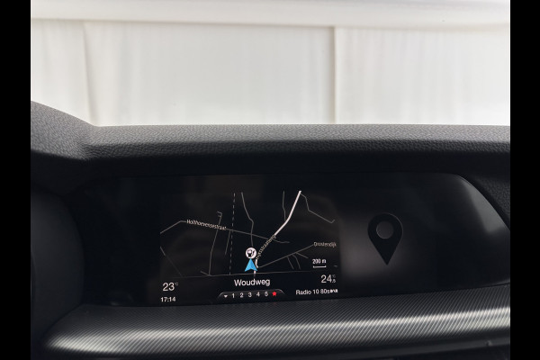 Alfa Romeo Stelvio 2.2d AWD Q4 Super Aut. *PANO | LEATHER | BI-XENON | MEMORY-PACK | HARMAN/KARDON | BLINDSPOT | CAMERA | DAB+ | NAVI-FULLMAP | HEATED-SPORTSEATS | ECC | ADAPTIVE-CRUISE | PDC | PRIVACYGLASS | TOWBAR | 19"ALU*