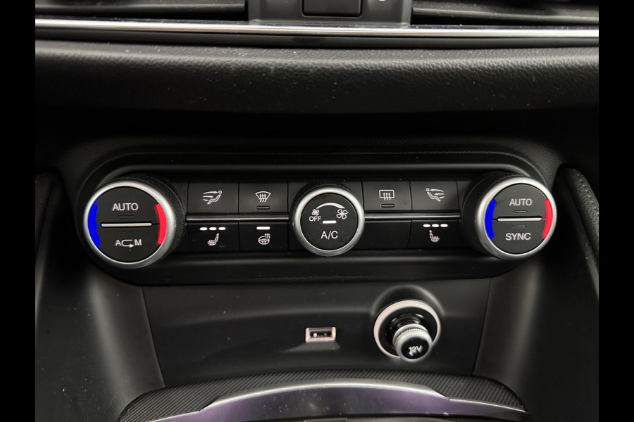 Alfa Romeo Stelvio 2.2d AWD Q4 Super Aut. *PANO | LEATHER | BI-XENON | MEMORY-PACK | HARMAN/KARDON | BLINDSPOT | CAMERA | DAB+ | NAVI-FULLMAP | HEATED-SPORTSEATS | ECC | ADAPTIVE-CRUISE | PDC | PRIVACYGLASS | TOWBAR | 19"ALU*