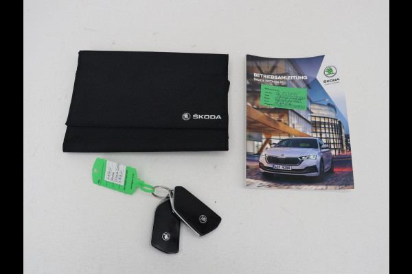Škoda Octavia 1.4 TSI iV PHEV Sportline | Head-Up | Adaptive Cruise | Carplay | Stoelverwarming | Side Assist | Memory | Navigatie | Full LED | Sfeerverlichting | Canton Sound | PHEV | Plug In