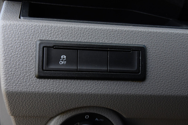 Volkswagen Transporter 2.0 TDI L2H1 32 DC Bulli Virtual, Adaptieve Cruise, Carplay, LED, 150PK, Stoelverwarming, Trekhaak, 2 x Schuifdeur, Standkachel, Uniek!