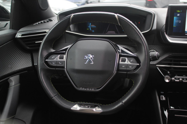 Peugeot e-2008 EV GT Pack 50 kWh / Camera / Virtual Cockpit / Half leder / 18'' / Navigatie / Keyless / Cruise Control / Dodehoek detectie