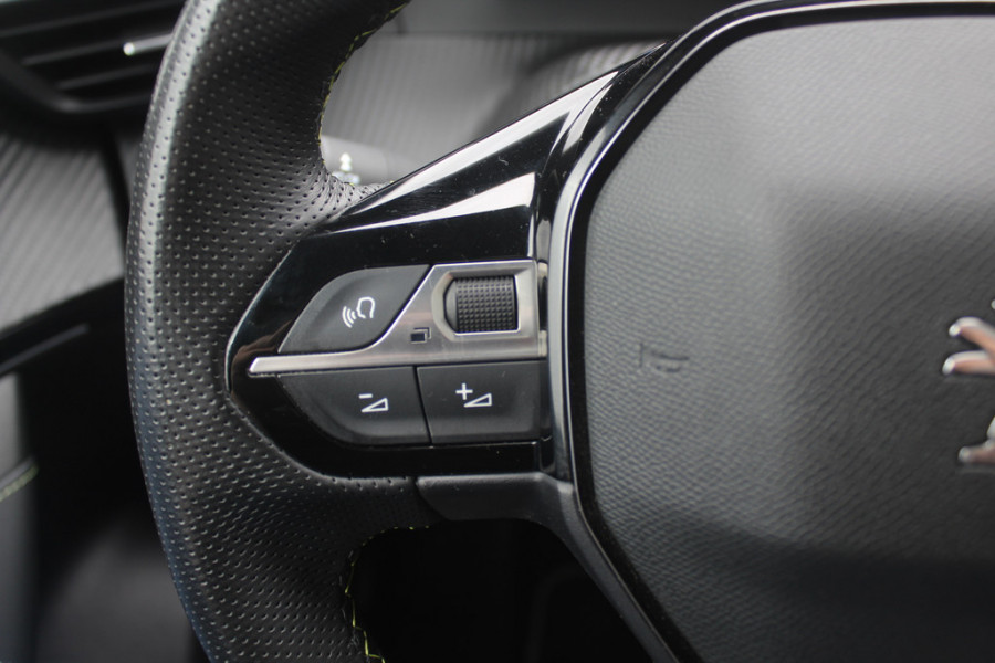 Peugeot e-2008 EV GT Pack 50 kWh / Camera / Virtual Cockpit / Half leder / 18'' / Navigatie / Keyless / Cruise Control / Dodehoek detectie