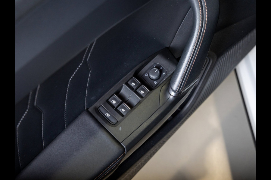 CUPRA Formentor 1.5 TSI / 150pk / Panorama dak / Stuur en stoelverwarming / Rondomzicht camera /