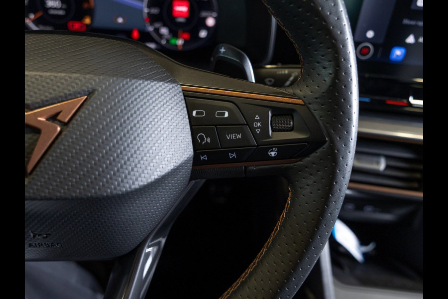 CUPRA Formentor 1.5 TSI / 150pk / Panorama dak / Stuur en stoelverwarming / Rondomzicht camera /