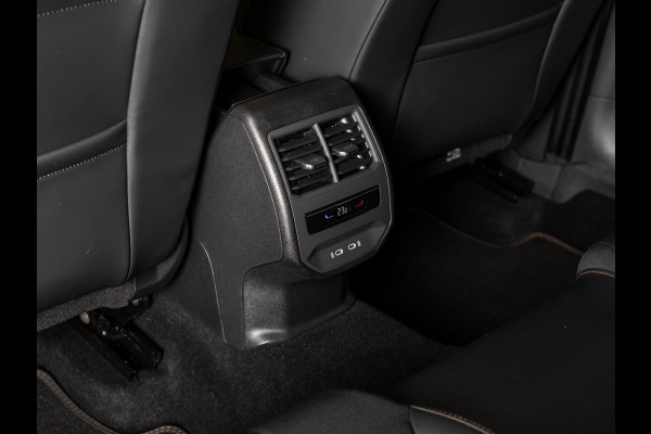 CUPRA Formentor 1.5 TSI / 150pk / Panorama dak / Stuur en stoelverwarming / Rondomzicht camera /