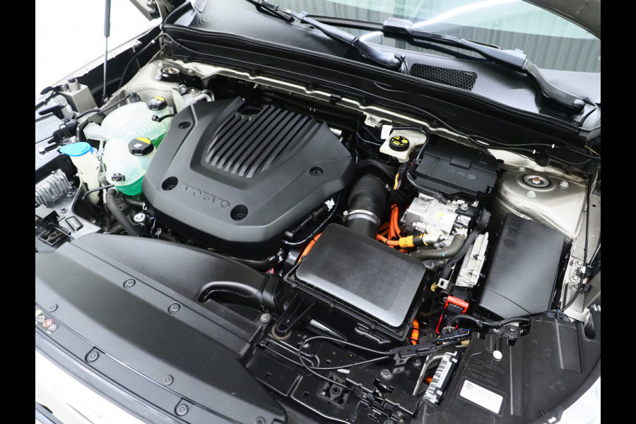 Volvo XC40 1.5 T5 Recharge Inscription | Panoramadak | Leder | Keyless | Virtual | DAB | Cruise | LED | Carplay