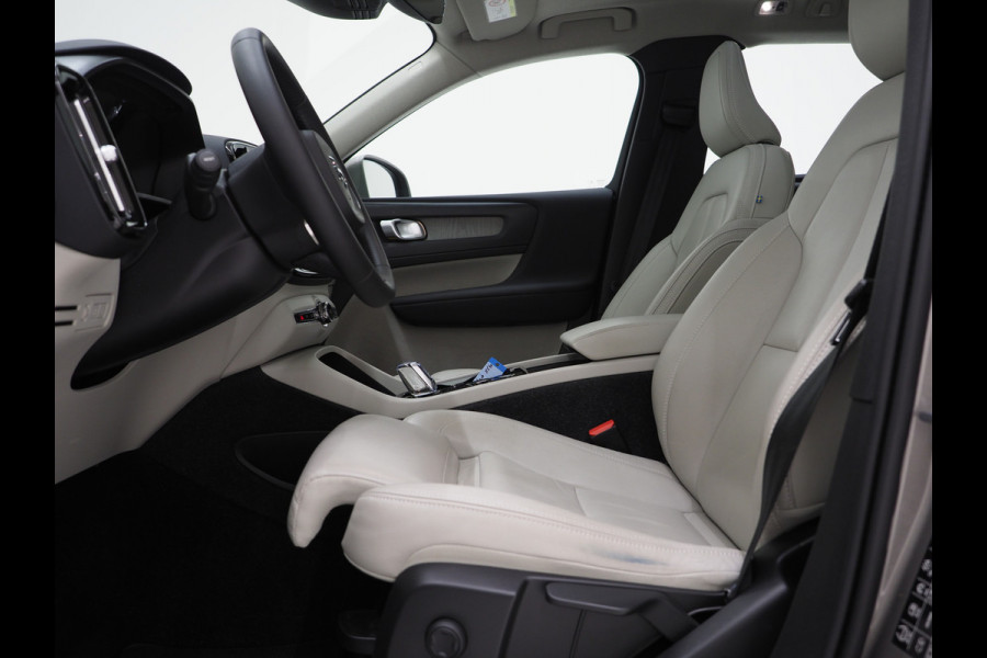 Volvo XC40 1.5 T5 Recharge Inscription | Panoramadak | Leder | Keyless | Virtual | DAB | Cruise | LED | Carplay