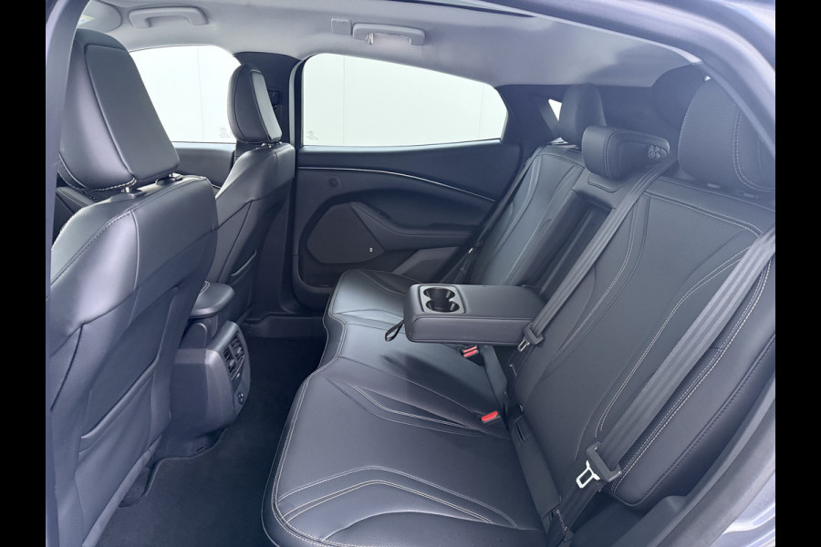 Ford Mustang Mach-E **Gereserveerd** Extended RWD 98 kWh SOH 94% 294pk Pano-Dak Leer+8-weg-Elektr+Verwarmd+Geheugen 360-Camera Bang&Olufsen-H Keyless Smartphone-key Dual-Ecc Ford-pass-Connect/Entry Speed-Assist Active-Breaking Blind-Spot-warning Driver-Alerd AB+  LMv LED-Lamp-v+a € 59.000 nieuw Orig.Nederlandse Auto 1e Eigenaar WLTP 610km