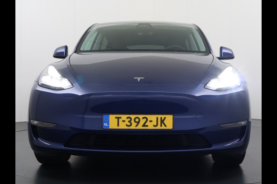 Tesla Model Y Long Range AWD 514pk SOH 92% Trekhaak Warmtepomp Leder Panoramadak Matrix-LED Autopilot Elektr.Stuur+Stoel+Verwarmd Navi Ecc Pre Camera's Elektr.AchterKlep Parkeer Assistent Sentry-Mode Privacyglas Bluetooth Dodehoek detector Connected services 1e Eigenaar 1.600KG Trekgewicht Fabrieksgarantie tot 27-6-2027 Garantie op Accu en Motoren 27-6-2031/192.000km