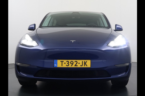 Tesla Model Y Long Range AWD 514pk SOH 92% Trekhaak Warmtepomp Leder Panoramadak Matrix-LED Autopilot Elektr.Stuur+Stoel+Verwarmd Navi Ecc Pre Camera's Elektr.AchterKlep Parkeer Assistent Sentry-Mode Privacyglas Bluetooth Dodehoek detector Connected services 1e Eigenaar 1.600KG Trekgewicht Fabrieksgarantie tot 27-6-2027 Garantie op Accu en Motoren 27-6-2031/192.000km