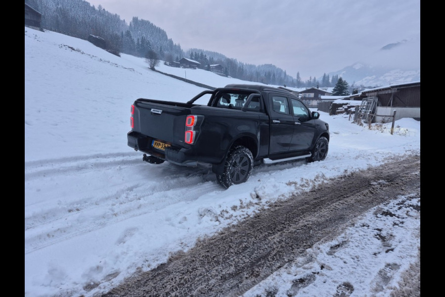 Isuzu D-max Double Cab Lang 5 persoons LSX Automaat 4WD 3,5 ton trekgewicht