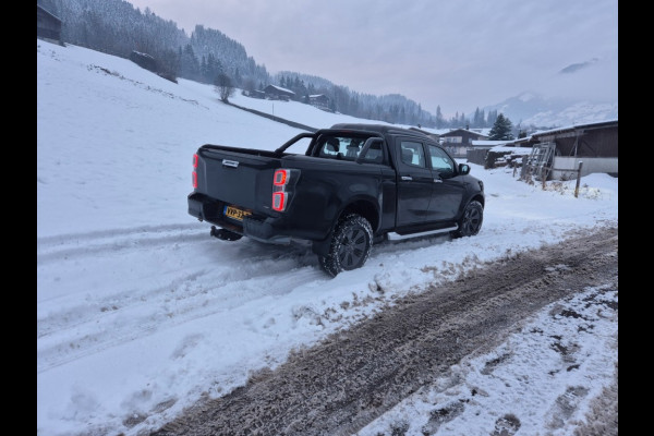 Isuzu D-max Double Cab Lang 5 persoons LSX Automaat 4WD 3,5 ton trekgewicht