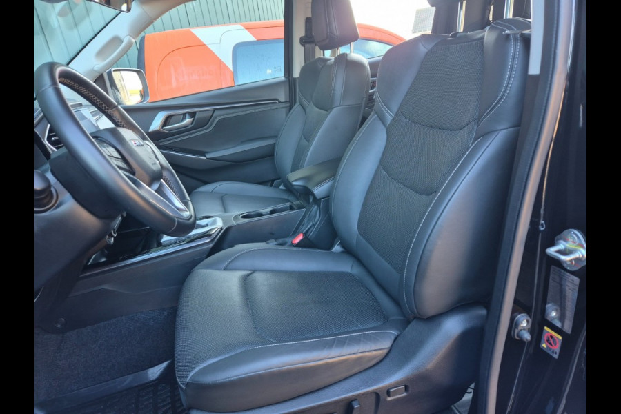 Isuzu D-max Double Cab Lang 5 persoons LSX Automaat 4WD 3,5 ton trekgewicht
