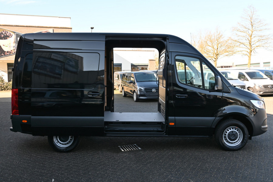 Mercedes-Benz Sprinter 317 CDI L2H2 Distronic, 2 Schuifdeuren, Trekhaak, Camera