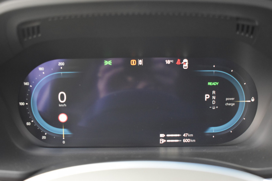 Volvo XC60 T6 Plug-in hybrid AWD Plus Dark | Trekhaak | Harman Kardon | Full LED