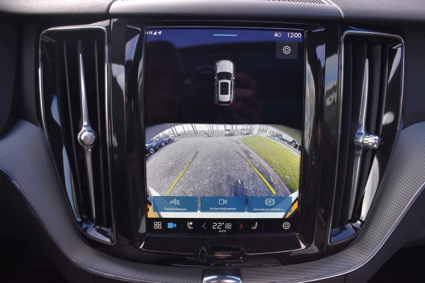 Volvo XC60 T6 Plug-in hybrid AWD Plus Dark | Trekhaak | Harman Kardon | Full LED