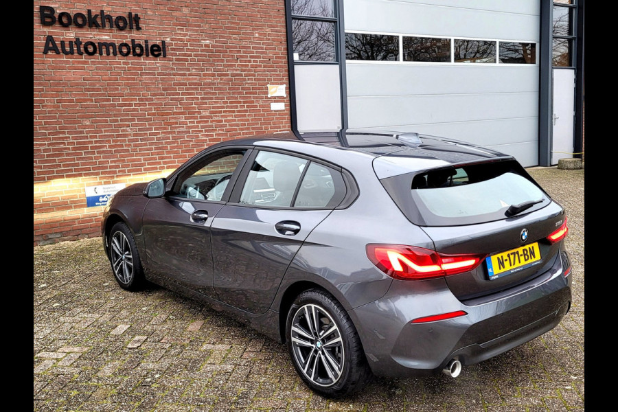BMW 1-serie 118i Sport-Line, Camera, Digi Cockpit [1e eig. NL BTW]