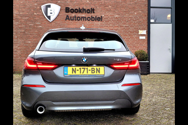 BMW 1-serie 118i Sport-Line, Camera, Digi Cockpit [1e eig. NL BTW]