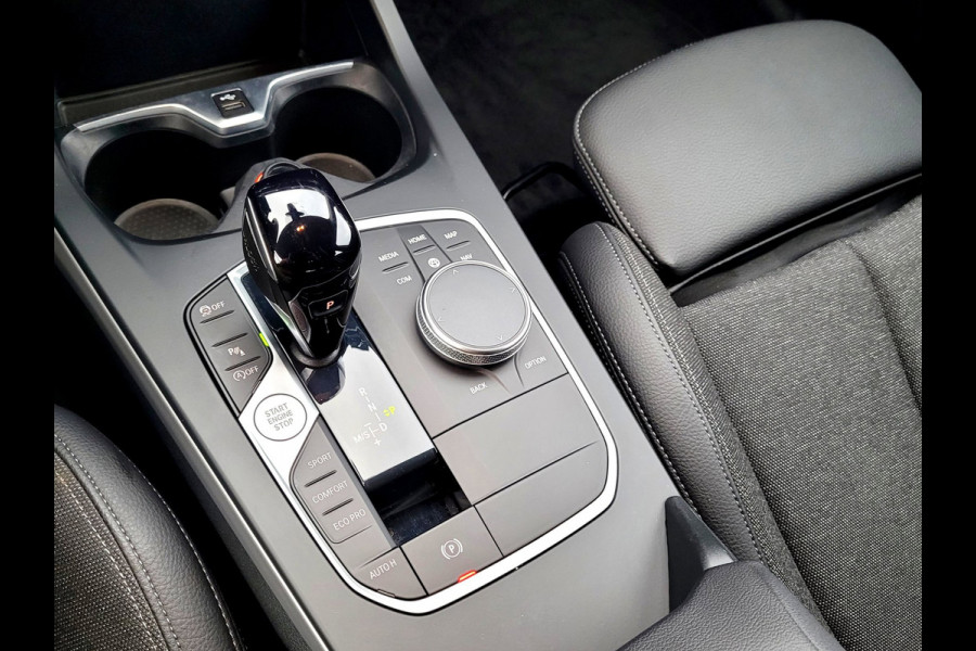 BMW 1-serie 118i Sport-Line, Camera, Digi Cockpit [1e eig. NL BTW]