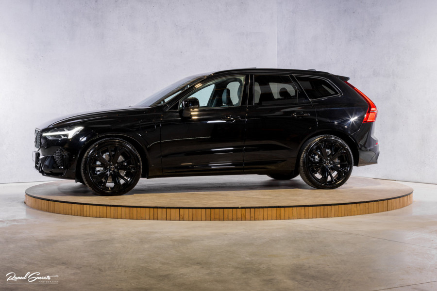 Volvo XC60 2.0 T8 Plug-in hybrid AWD Plus Black Edition Long range | Luchtvering | Harman Kardon | Adaptieve cruise | Panorama dak | Nieuw |