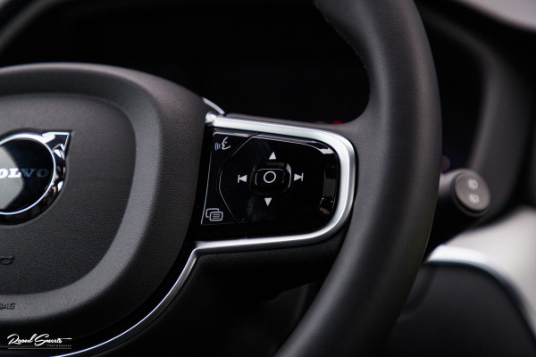 Volvo XC60 2.0 T8 Plug-in hybrid AWD Plus Black Edition Long range | Luchtvering | Harman Kardon | Adaptieve cruise | Panorama dak | Nieuw |