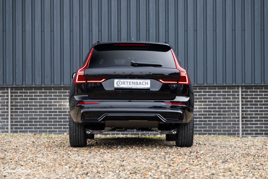 Volvo XC60 2.0 T8 Plug-in hybrid AWD Plus Black Edition Long range | Luchtvering | Harman Kardon | Adaptieve cruise | Panorama dak | Nieuw |