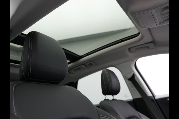 Ford Kuga 2.5 Titanium X Plug In Hybrid 225pk dealer O.H PHEV | Trekhaak af Fabriek | Panodak | Adaptive Cruise | B & O Sound | Head Up |  Keyless | Stuur & Stoelverwarming | 360 Camera |