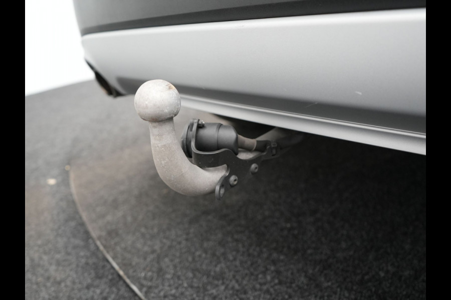 Ford Kuga 2.5 Titanium X Plug In Hybrid 225pk dealer O.H PHEV | Trekhaak af Fabriek | Panodak | Adaptive Cruise | B & O Sound | Head Up |  Keyless | Stuur & Stoelverwarming | 360 Camera |