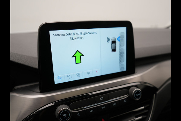 Ford Kuga 2.5 Titanium X Plug In Hybrid 225pk dealer O.H PHEV | Trekhaak af Fabriek | Panodak | Adaptive Cruise | B & O Sound | Head Up |  Keyless | Stuur & Stoelverwarming | 360 Camera |