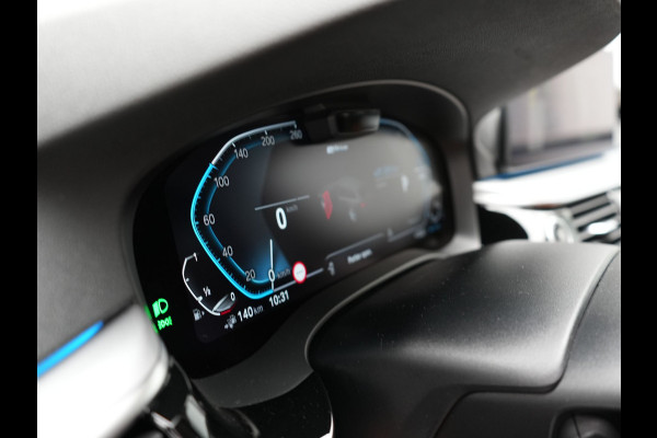 BMW 5 Serie Touring 530e xDrive Business Edition Plus PHEV 293pk Dealer O.H | Trekhaak af Fabriek | Adaptive Cruise | 360 Camera | M Sportstuur | Keyless | BLIS | Plug In Hybrid